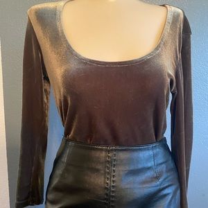 The Limited Velvet-Like Scoop Neck in Small